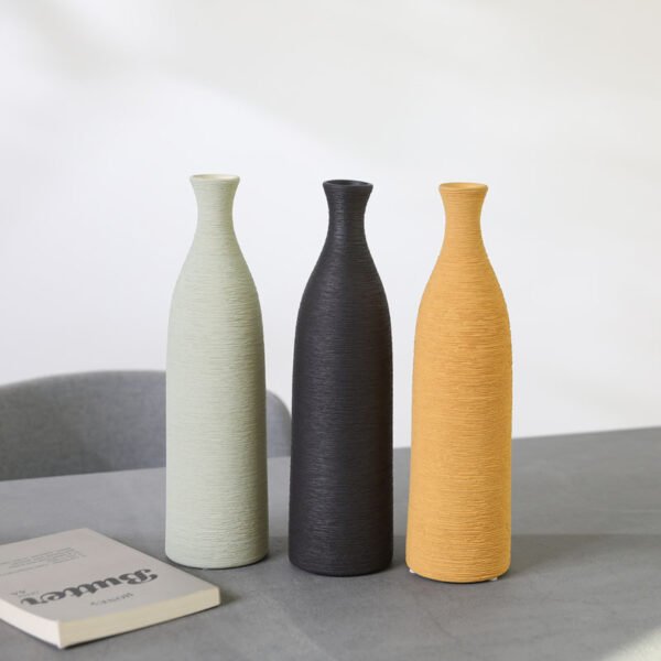 Factory supply of tabletop ceramic vases for wholesale orders