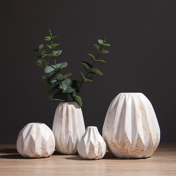 Nordic marble pattern ceramic vase for flower arrangement, available for wholesale