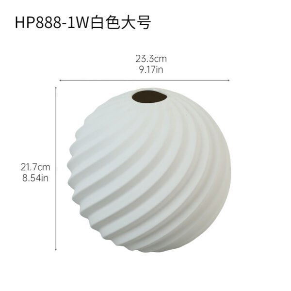 Ceramic vase in black and white for home decoration, bulk orders available.