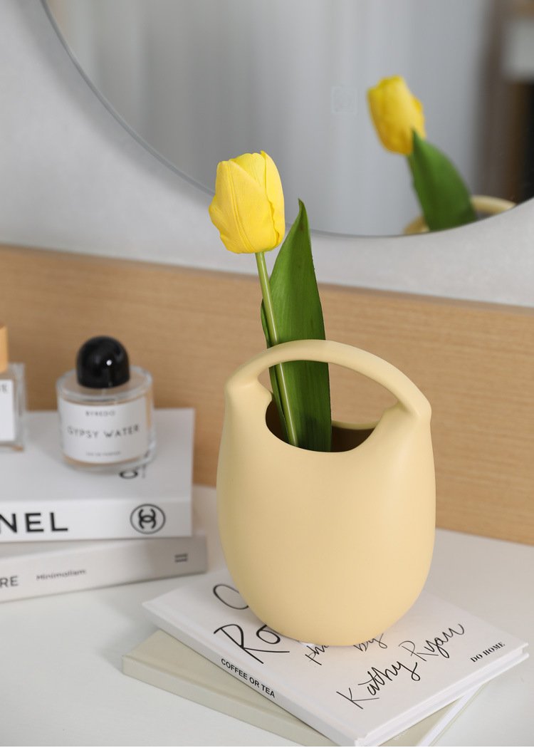 Minimalist ceramic bag vase for bulk supply, ideal for modern home décor.