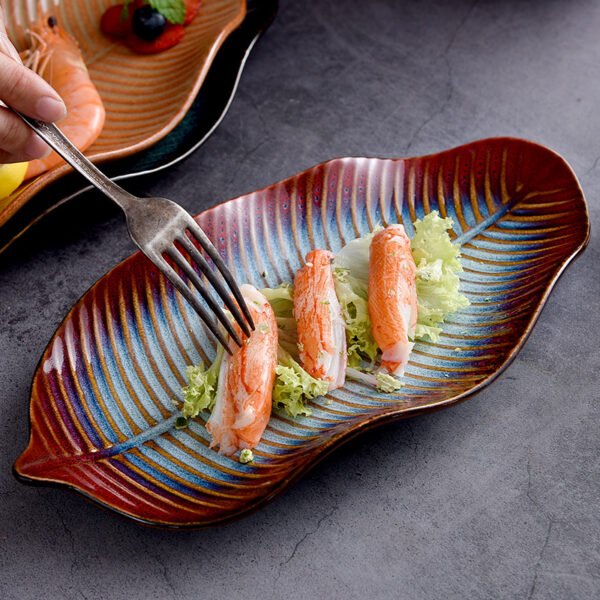 wholesale Japanese leaf-shaped plate with a unique kiln glaze finish