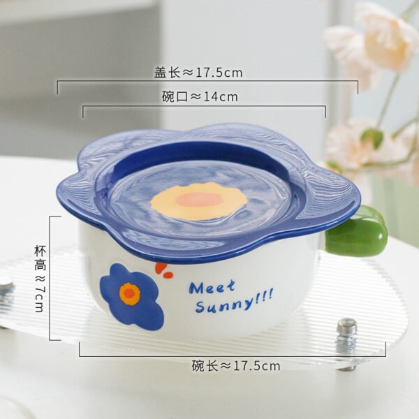 Ceramic bowl with lid for noodles and soup