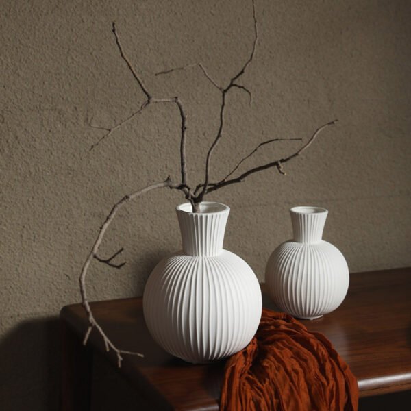 Nordic simple white ceramic vase for centerpieces, available wholesale