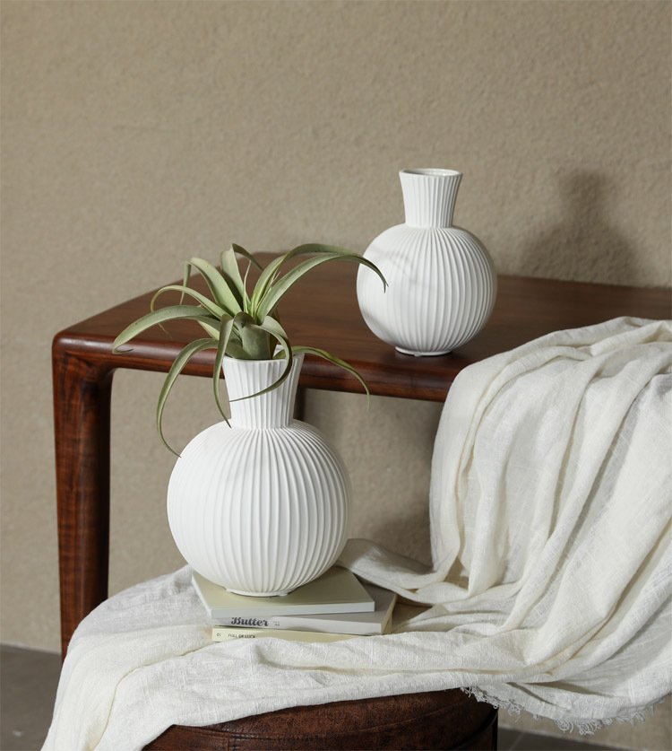  Striped ceramic vase for modern decor wholesalers