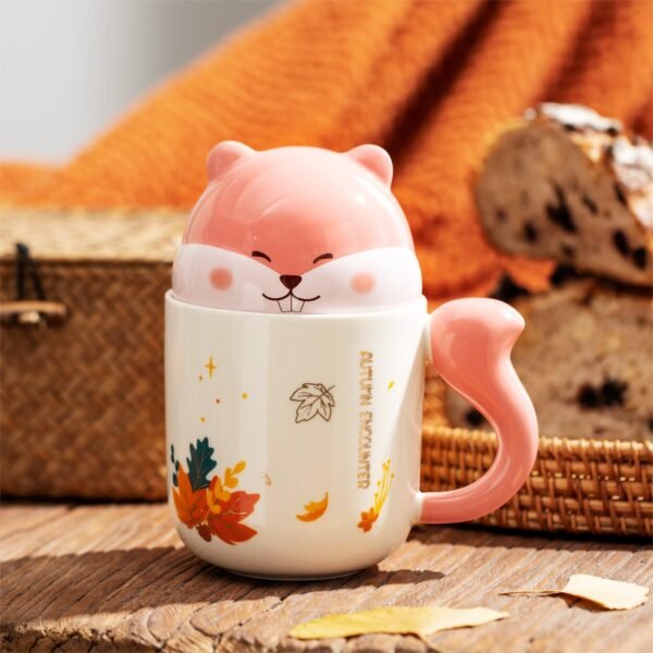 White ceramic mug with gold detailing and matching lid, perfect for Teachers’ Day.