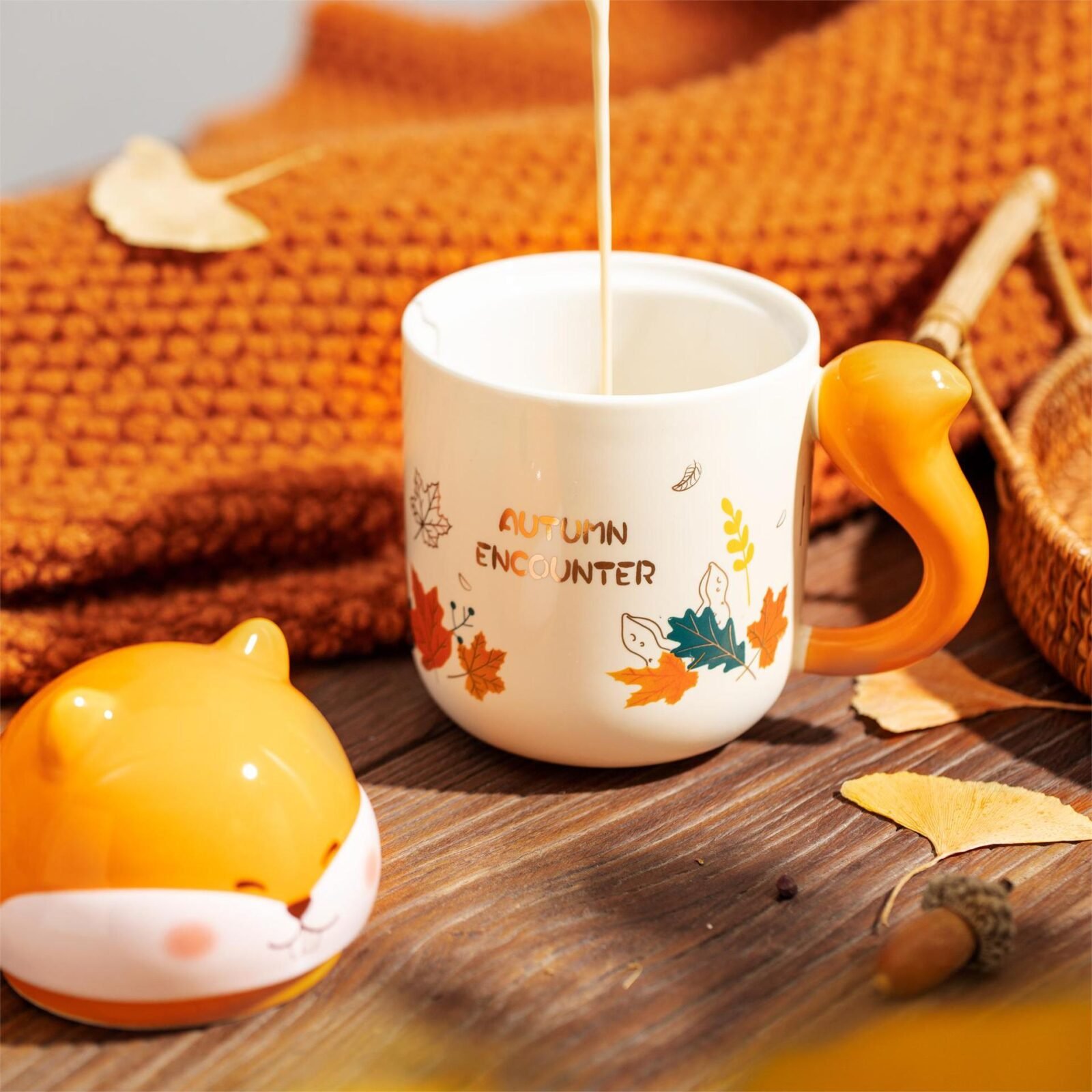 Stylish packaging for white ceramic coffee mugs, suitable for gifting occasions.