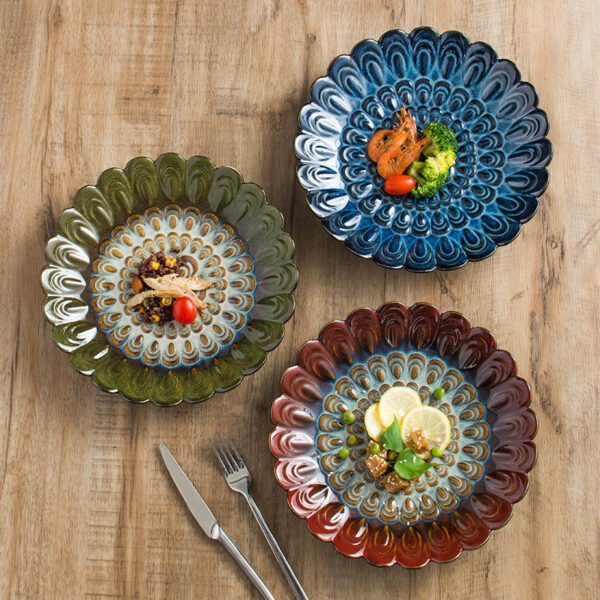 Creative ceramic dish in peacock tail shape