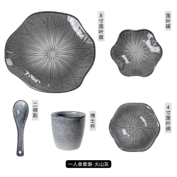 Ceramic dinnerware set for single use, with kiln-glazed vintage finish