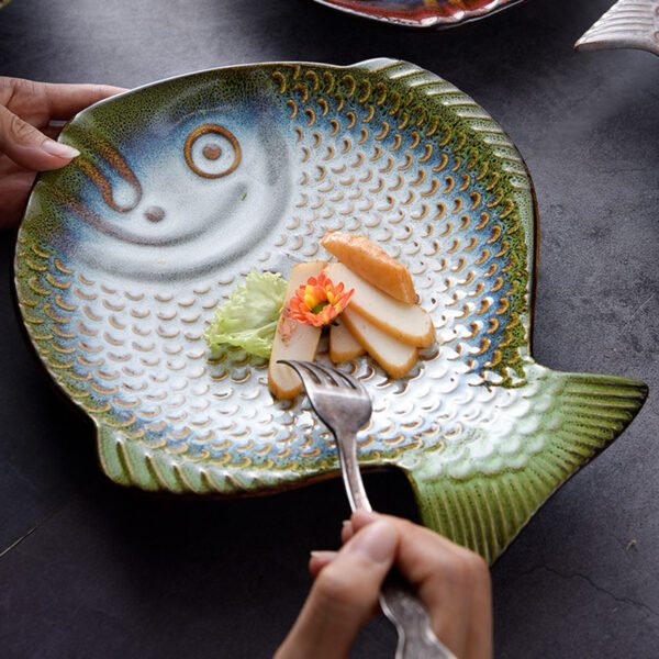 Vintage-style fish plate for sushi, kiln-glazed Chinese ceramic