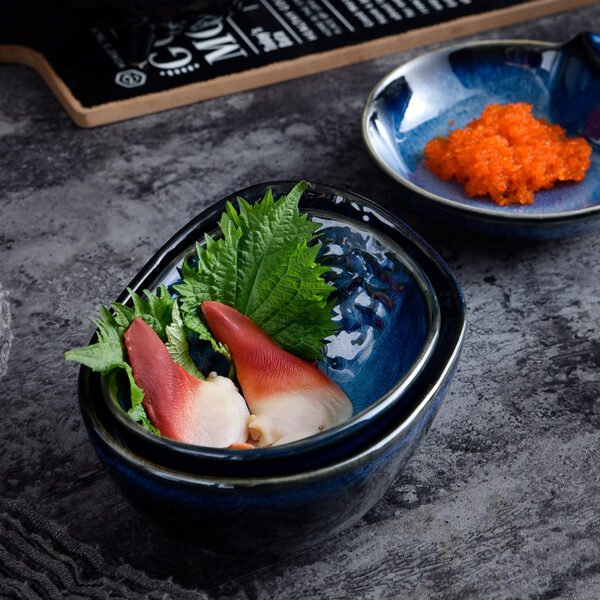 Creative ceramic dinner plate with reactive glaze finish